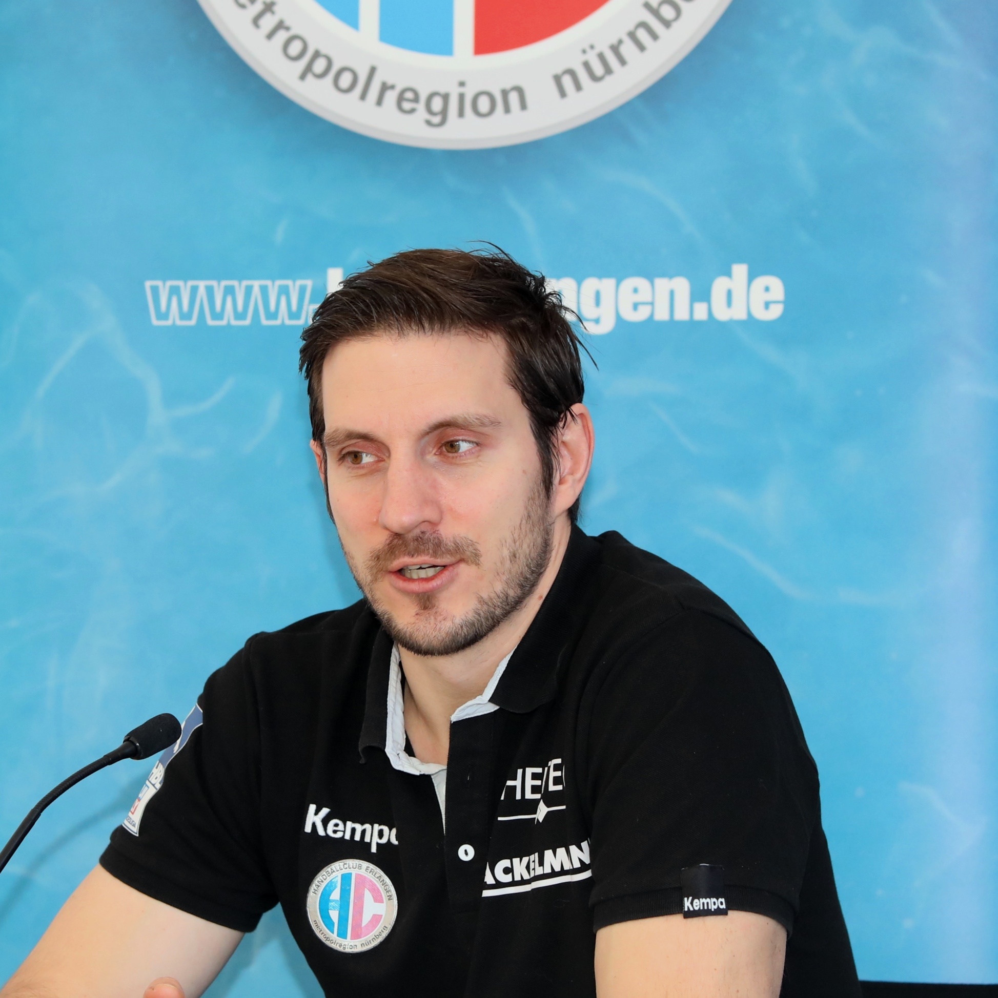 (#Jocki_Foto, Erlangen) - HC Erlangen-Trainer Michael Haaß warnt davor, Coburg zu unterschätzen