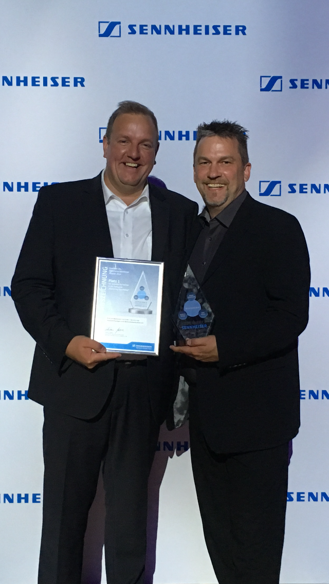 Jens Bestmann (links) und sein Social-Media-Marketing Manager Ulf Gimm (rechts)