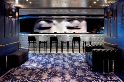 Coole Bar an Bord der Celestyal Journey. Animation: Celestyal Cruises