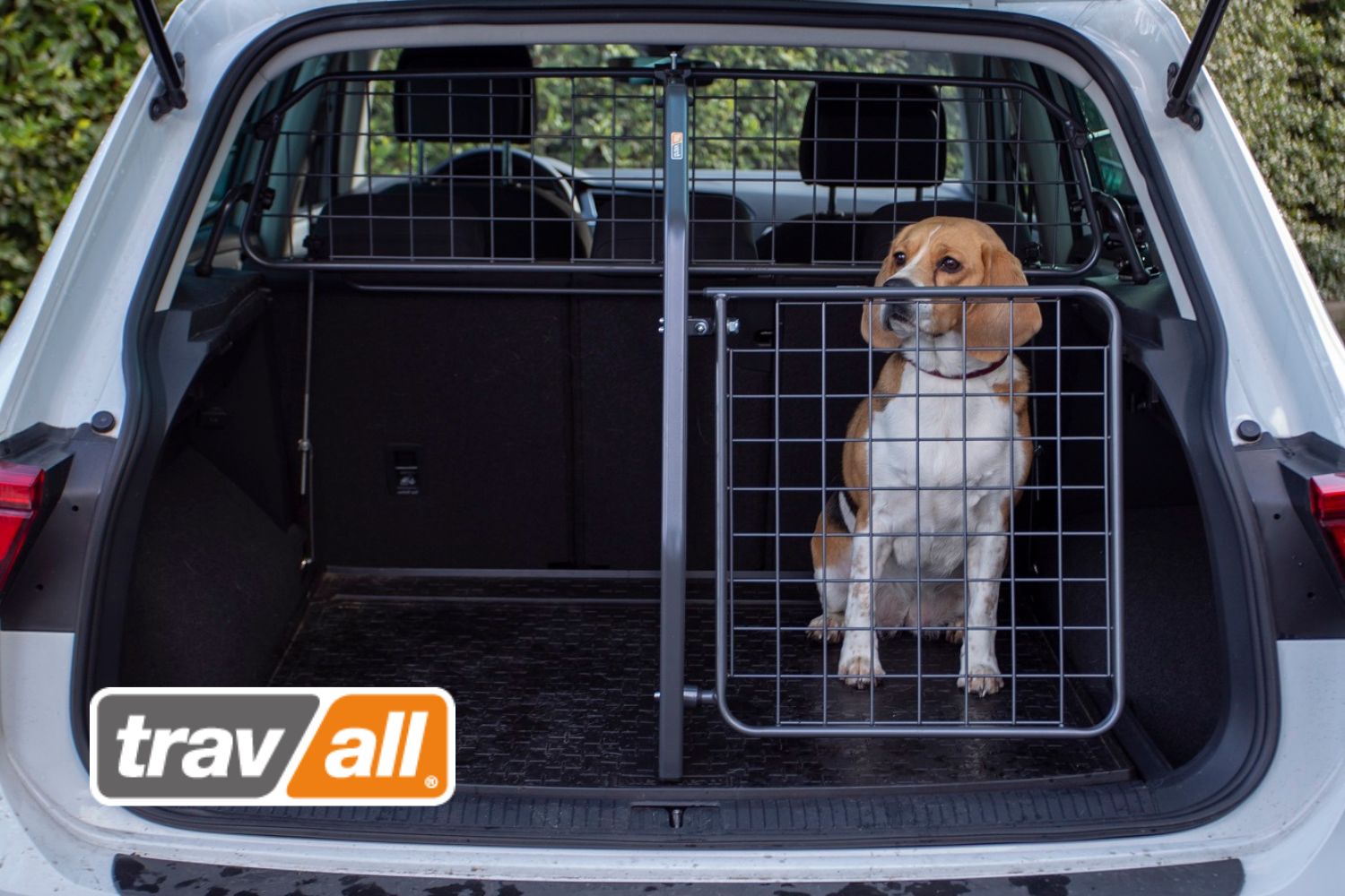 Fahrzeugspezifisches Autozubehör für den Urlaub mit Hund © Travall