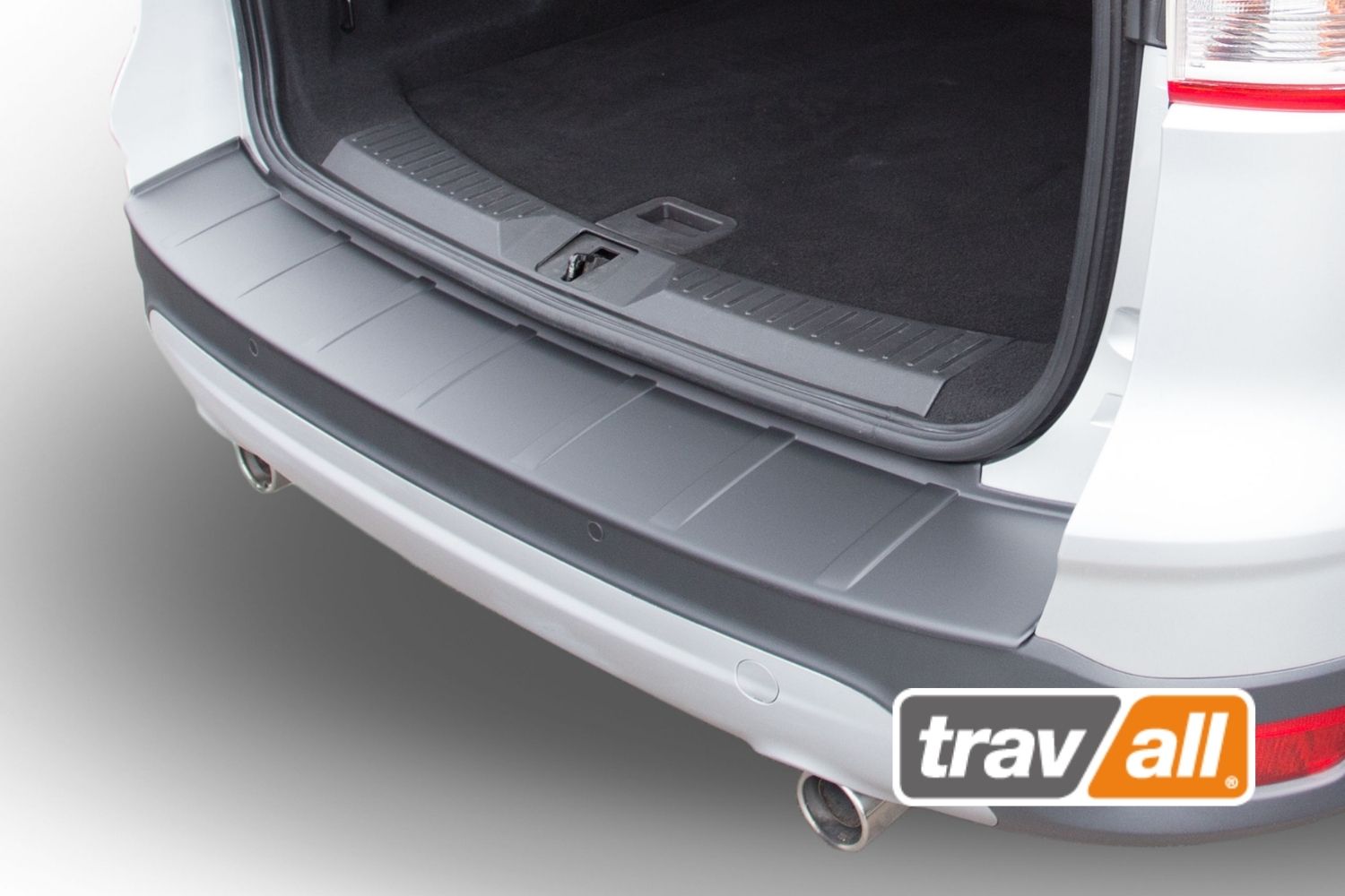 Travall bietet fahrzeugspezifischen Ladekantenschutz für viele Fahrzeugmodelle an, damit der Lack des Autos vor Schäden bewahrt wird. © Travall