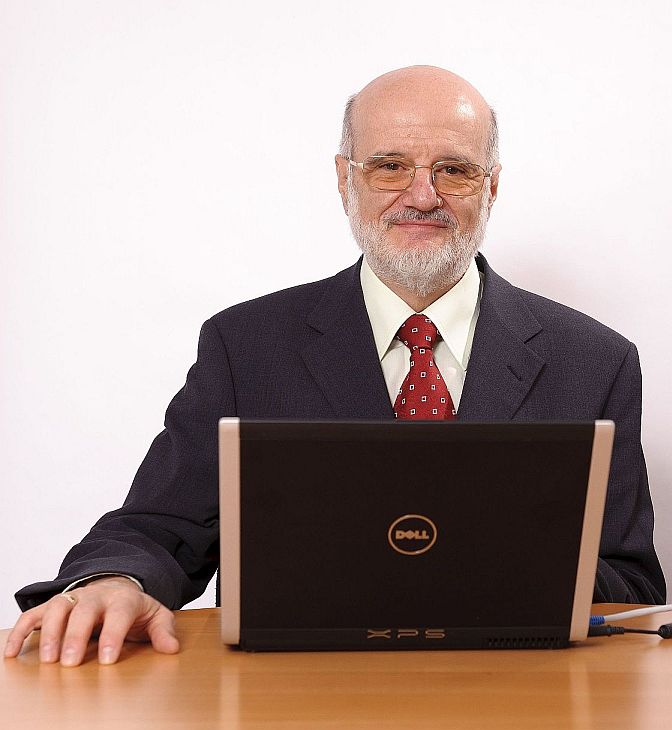 Prof. Dr. András Szász